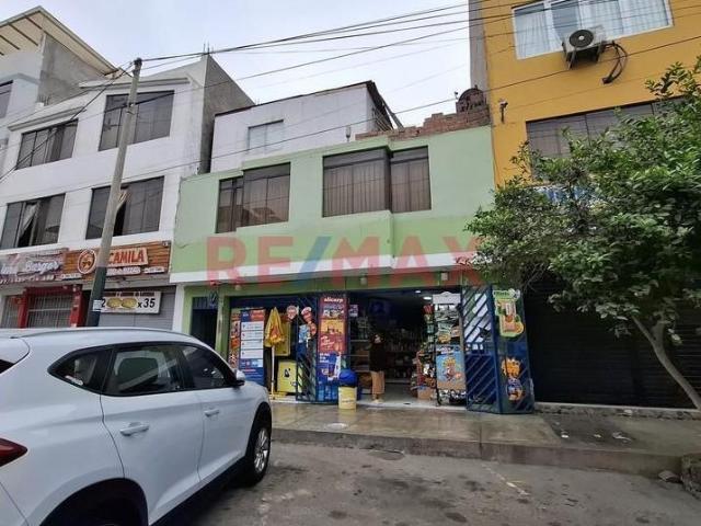 Oportunidad En Surco! Casa Con Local En Zona Comercial De Alta Afluencia!