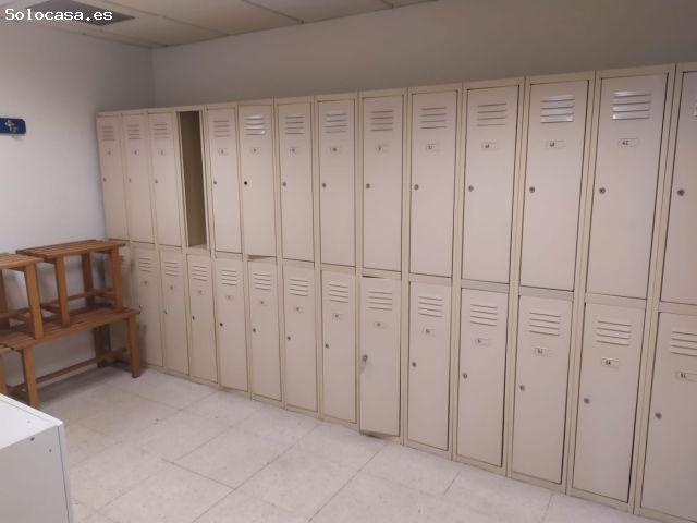 OPORTUNIDAD! Entresuelo comercial en alquiler ideal para oficinas, centros de estética.