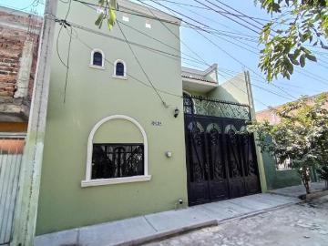 OPORTUNIDAD! EXCELENTE CASA EN VENTA COL FCO SILVA ROMERO, DISEÑO, FUNCIONAL