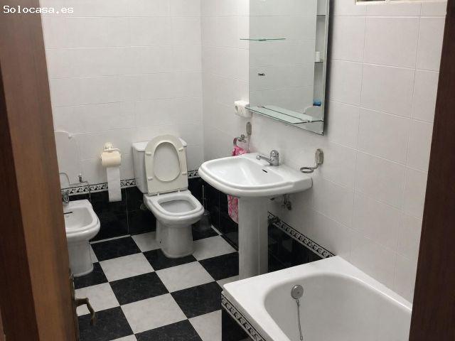 Oportunidad Imperdible en Ciudad Jardín: Piso Luminoso y Acogedor