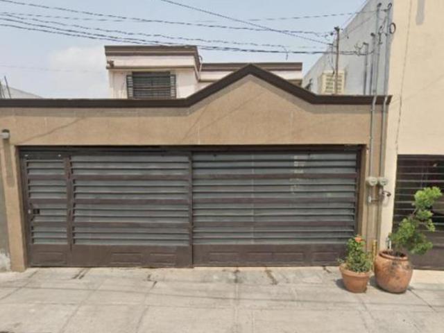 VENTA DE CASA EN RESIDENCIAL LAS PUENTES SAN NICOLAS DE LOS GARZA