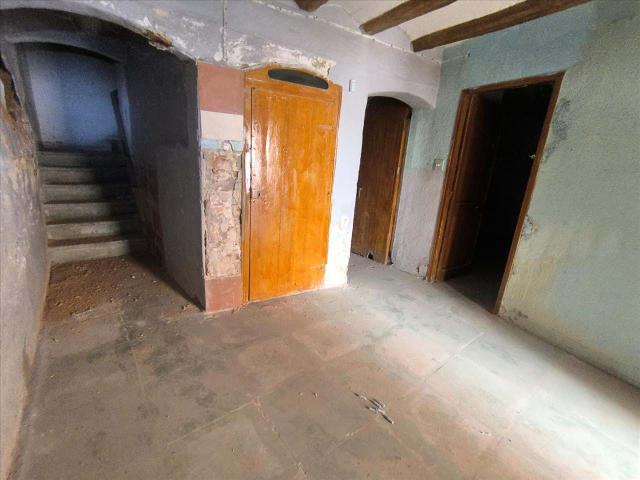 Oportunidad Inversión Linyola: Chalet 356m² 4 hab. ¡Sin Comisión!