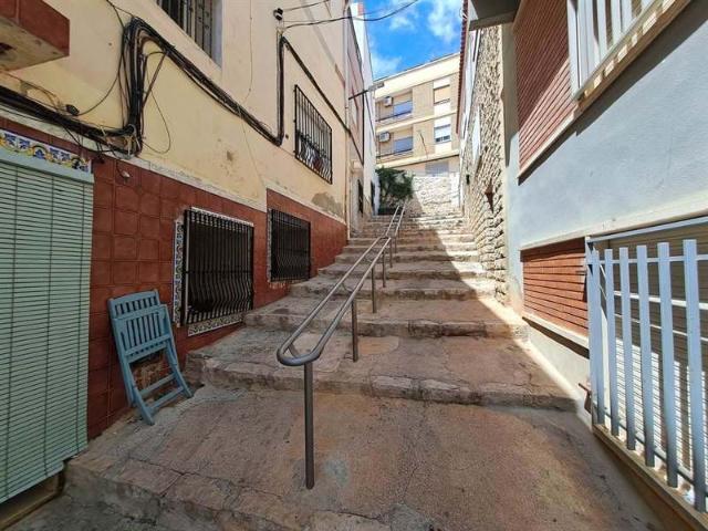 ⚠️ OPORTUNIDAD INVERSORES – INMUEBLE OCUPADO EN LLÍRIA