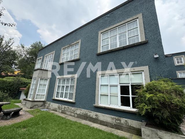 Oportunidad linda casa para remodelar con jardín en las Lomas de Chapultepec