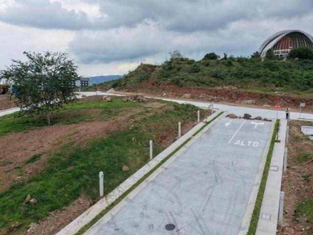 #OPORTUNIDAD LOTE 140 M2 $ 2,520,000.00 TODOS LOS SERVICIOS DISTRITO PAISAJES ETAPA 8