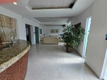 Oportunidad ?nica: Edificio Comercial con 2 Frentes en Venta Av. Bonampak Canc?n