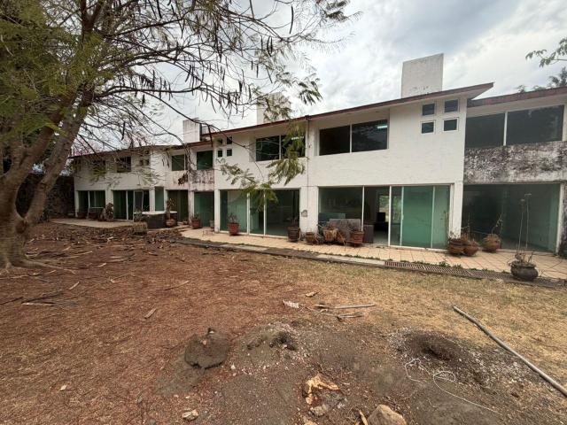 Oportunidad para inversionistas, 6 casas independientes en un predio, Jiutepec