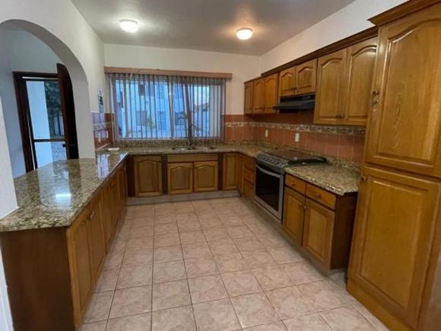 OPORTUNIDAD, PRECIO REDUCIDO,CASA EN VENTA, REAL DEL COUNTRY, MANZANILLO, COLIMA, 7 HABITACIONES