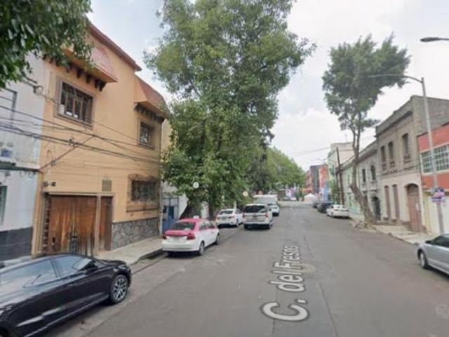 Oportunidad Remato Casa en calle del Fresno Col. Sta. María la Ribera, Cuauhtémoc. CDMX