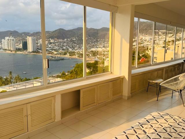 Oportunidad Renta de Villa en Brisas Guitarron Condominio con Alberca y Terraza en Acapulco