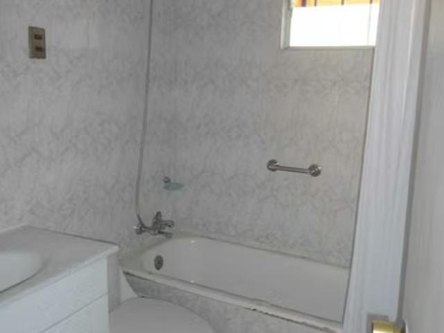 Oportunidad rebajado! 2D 1B 3E! Metro mirador! 1768 | dormitorios por 3790.00 en La Florida