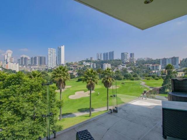 OPORTUNIDAD RESIDENCIA EN BOSQUE REAL CON JARDIN Y VISTA AL CAMPO VENTA