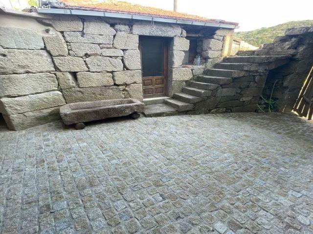 OPORTUNIDAD! SE VENDE CASA EN A MERCA