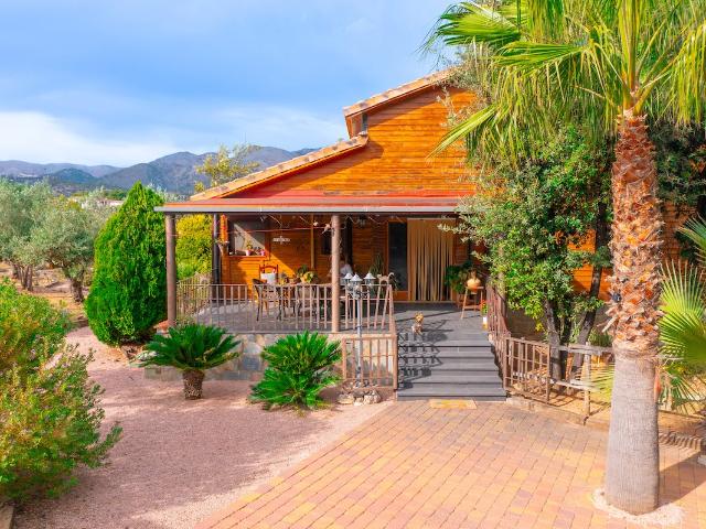 Oportunidad superb para poseer una encantadora finca con vis. 381m² Orba
