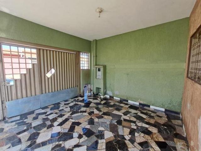OPORTUNIDADE / 2 CASAS NO MESMO TERRENO