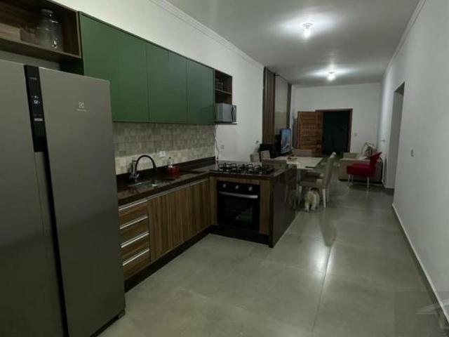 OPORTUNIDADE CASA TERREA 3 DORMITORIOS SENDO 3 SUITES COM PISCINA !