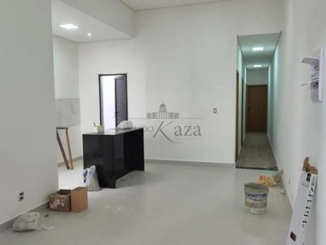 Oportunidade Casa Térrea em Construção Bosque dos Eucaliptos 3 Dormitórios 98m²