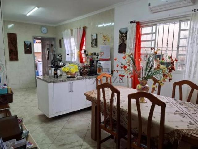 Oportunidade Casa Térrea Jardim Oriente 3 Dormitórios 127m²