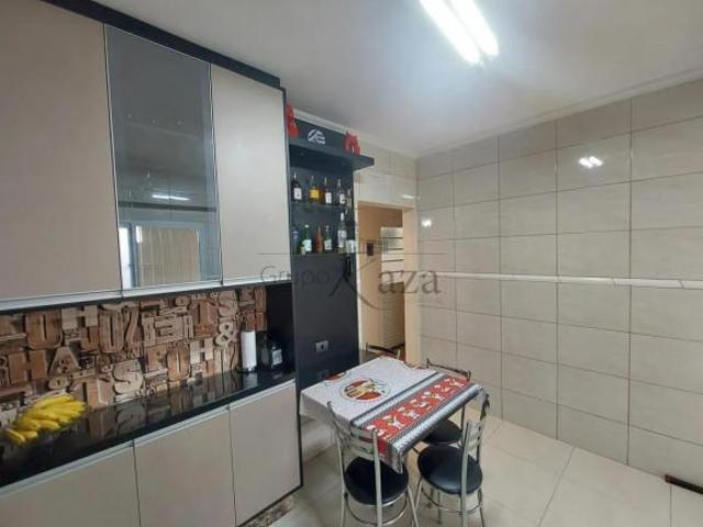 Oportunidade Casa Térrea Jardim Altos de Santana II 3 Dormitórios 187,50m²