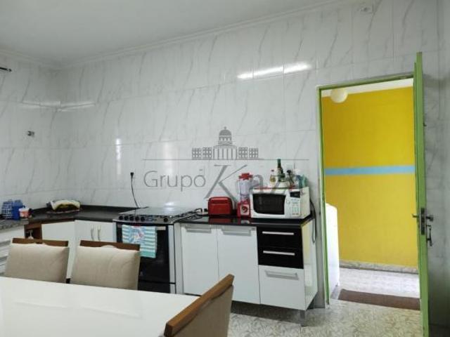 Oportunidade Casa Vila Machado Jacareí 3 Dormitórios 175m²