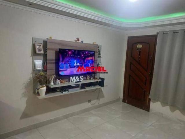 Oportunidade Casa Villagio no Bosque dos Ipes com 2 quartos com 1 suíte, Lavabo e Garagem 2 carros