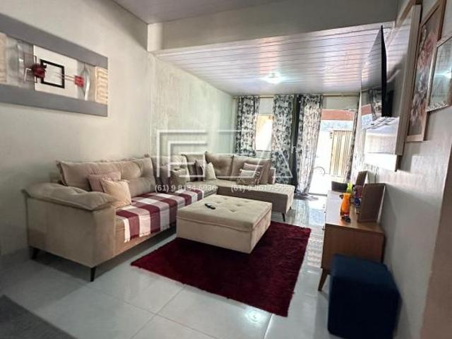 OPORTUNIDADE! CASA À VENDA – 02 QUARTOS SENDO 01 SUÍTE COM EDÍCULA