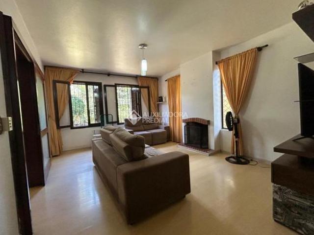 Oportunidade casa com 3 dormitorios,1 suíte,+ 2 banheiros,2 vagas garagem e linda vista