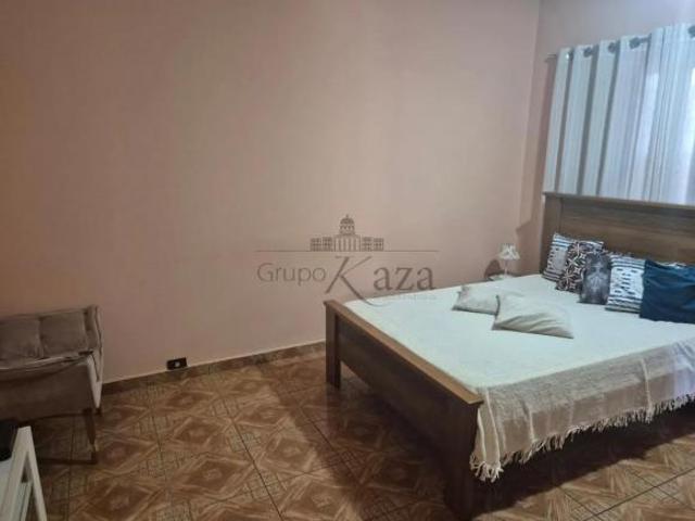 Oportunidade Casa com Edícula Jardim Motorama 3 Dormitórios 300m²