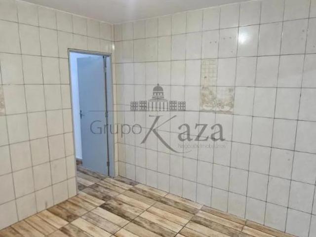 Oportunidade Casa com Edícula Jardim Valparaíba 3 Dormitórios 70m²
