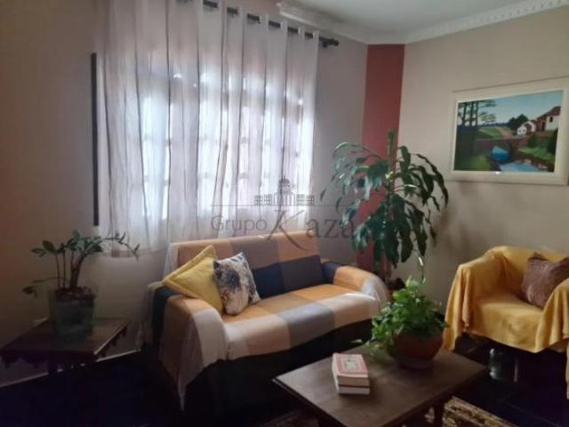 Oportunidade Casa com Ponto Comercial Palmeiras de São José 4 Dormitórios 224m² Estuda Per