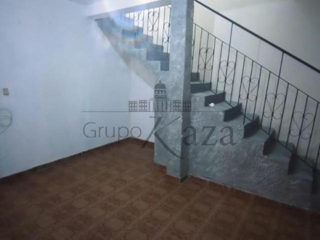 Oportunidade Casa Comercial Residencial Jardim Santa Inês I 4 Dormitórios 250m²