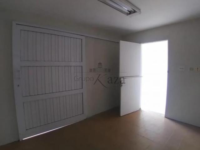 Oportunidade Casa Comercial Vila Adyana 3 Dormitórios 195m²