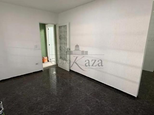 Oportunidade Casa Conjunto Residencial Trinta e Um de Março 2 Dormitórios 96m²