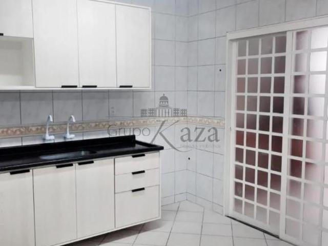 Oportunidade Casa Conjunto Residencial Trinta e Um de Março 3 Dormitórios 120m²