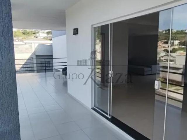 Oportunidade Casa em Condomínio Jacareí Condomínio Terras de Santa Helena