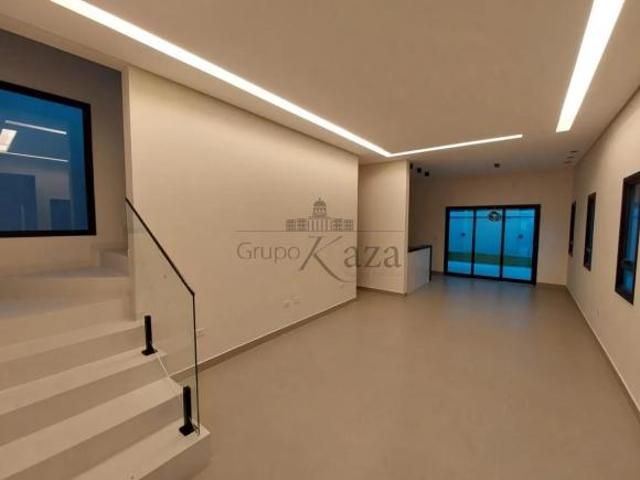 Oportunidade Casa em Condomínio Jacareí Condomínio Bosque dos Manacás 3 Dormitórios 191m²