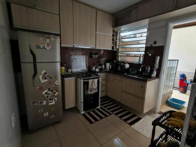Oportunidade Casa em Condomínio Jardim América Village Campo Felice 3 Dormitórios 178m²