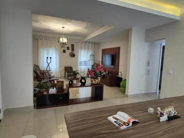 Oportunidade Casa em Condomínio Sunset Garden 3 Dormitórios duas suítes 282m²