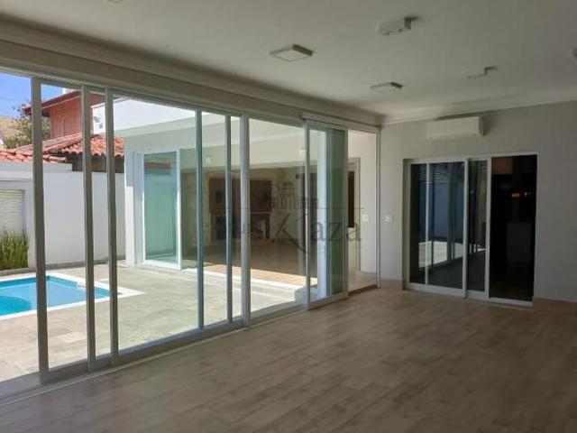 Oportunidade Casa em Condomínio Sunset Park Parque Residencial Aquarius 420m²