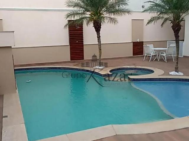 Oportunidade Casa em Condomínio Vila Branca I Loteamento Villa Branca 4 Dormitórios 450m²