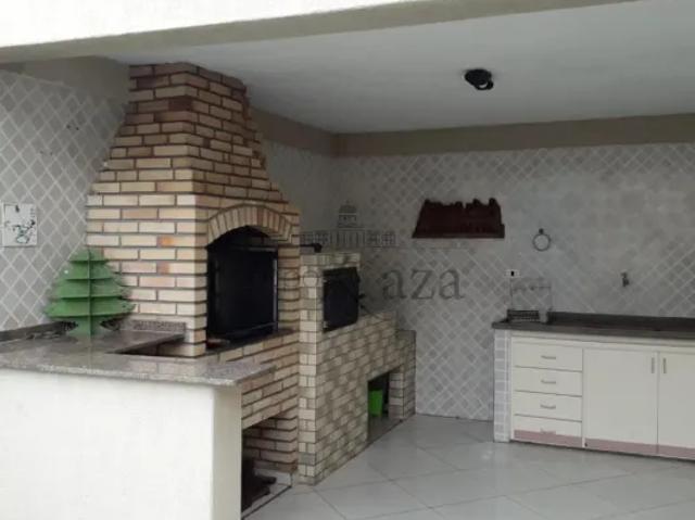 Oportunidade Casa Jardim das Industrias 4 Dormitórios 250m²