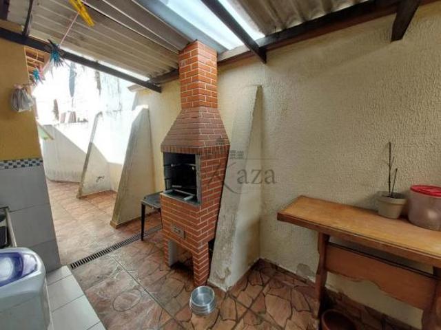 Oportunidade Casa Jardim das Indústrias Jacareí 2 Dormitórios 90,00m² terreno 150m²