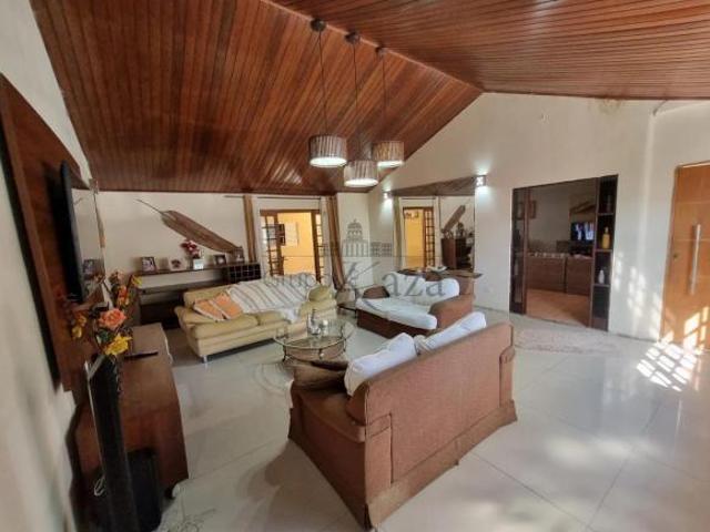 Oportunidade Casa Jardim Estoril 3 Dormitórios 280m²