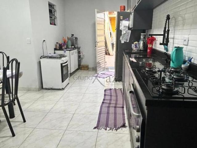 Oportunidade Casa Jardim Santa Inês I 2 Dormitórios 106m²