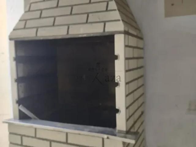 Oportunidade Casa Jardim Santa Inês III 2 Dormitórios 49m²