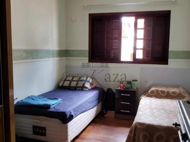 Oportunidade Casa Padrão Sobrado Jardim Sul 3 Dormitórios 141m² Aceita Permuta por Apartam