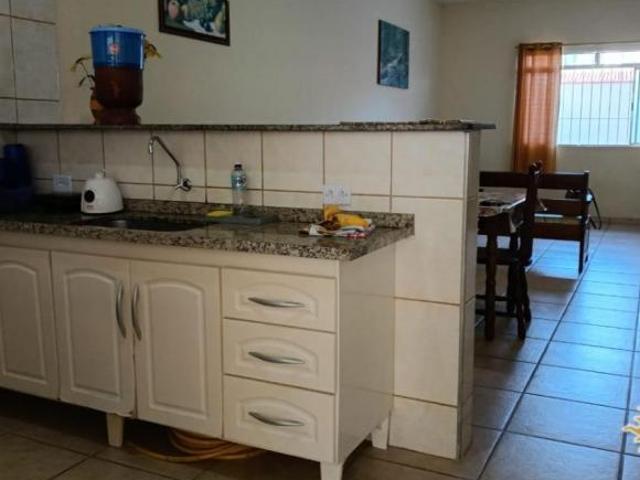 Oportunidade casa próxima do centro: com 02 dorms, 01 suíte, com escritura definitiva !