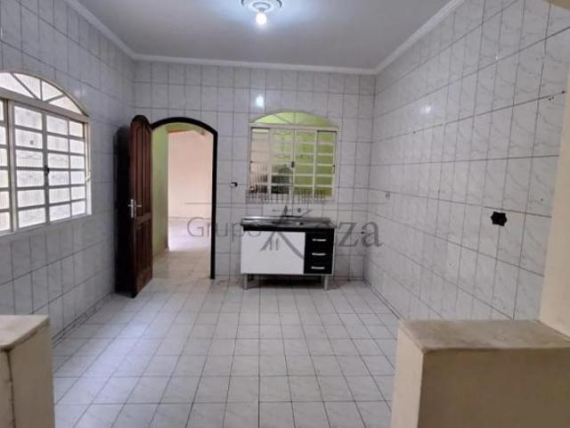 Oportunidade Casa Residencial União 3 Dormitórios 200m²
