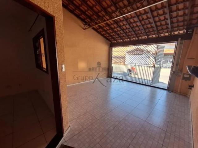 Oportunidade Casa Residencial União 3 Dormitórios 80m²