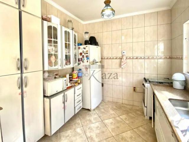Oportunidade Casa Sobrado Bosque dos Eucaliptos 4 Dormitórios 250m²
